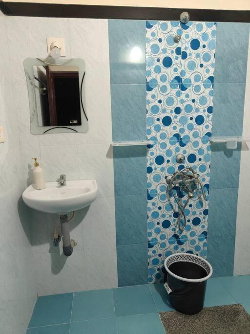Sharvari Home Stay อูดุปปี ภายนอก รูปภาพ