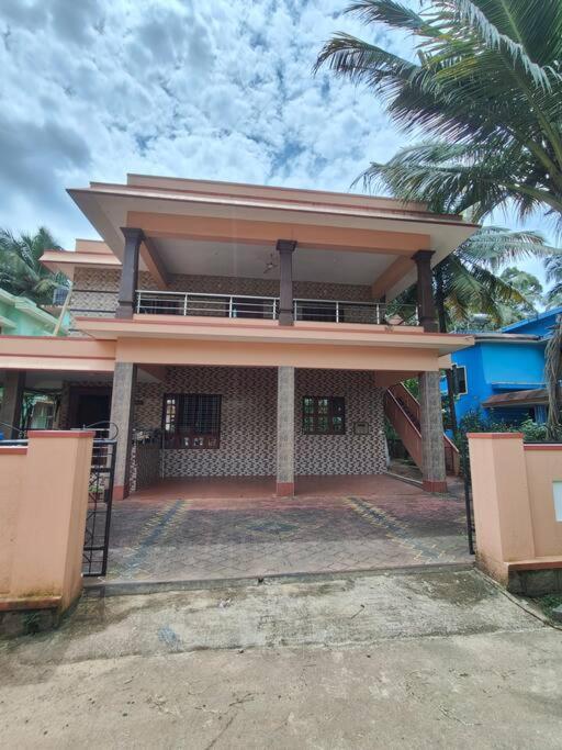 Sharvari Home Stay อูดุปปี ภายนอก รูปภาพ