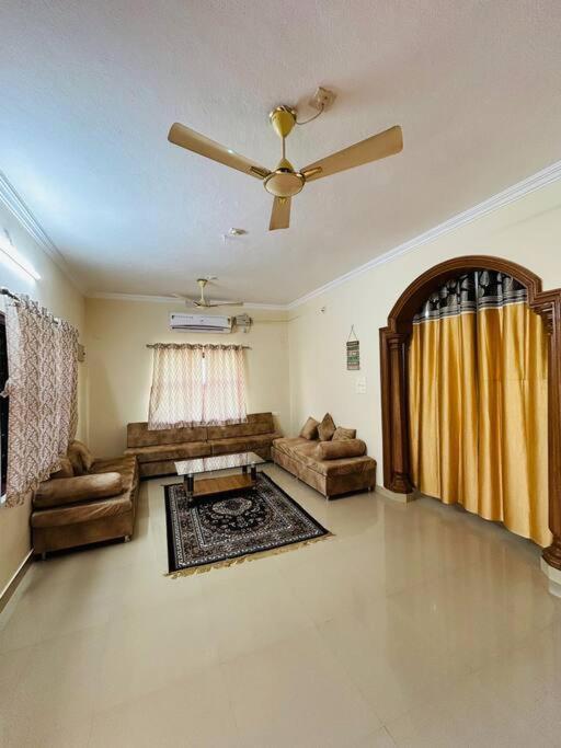 Sharvari Home Stay อูดุปปี ภายนอก รูปภาพ