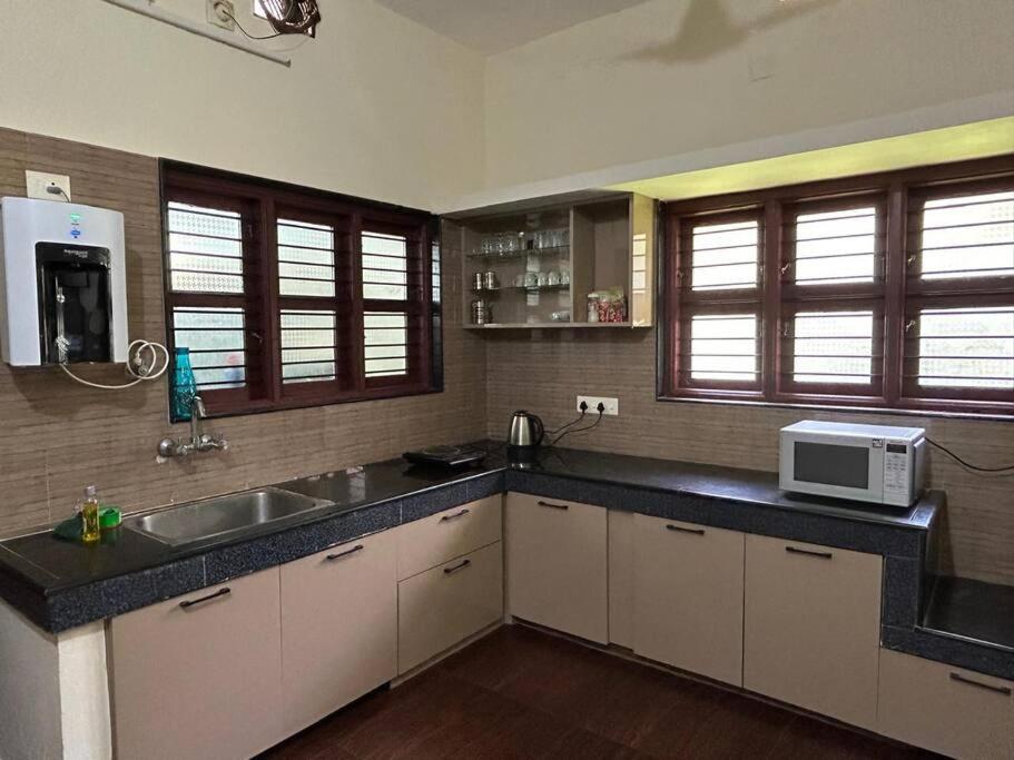 Sharvari Home Stay อูดุปปี ภายนอก รูปภาพ