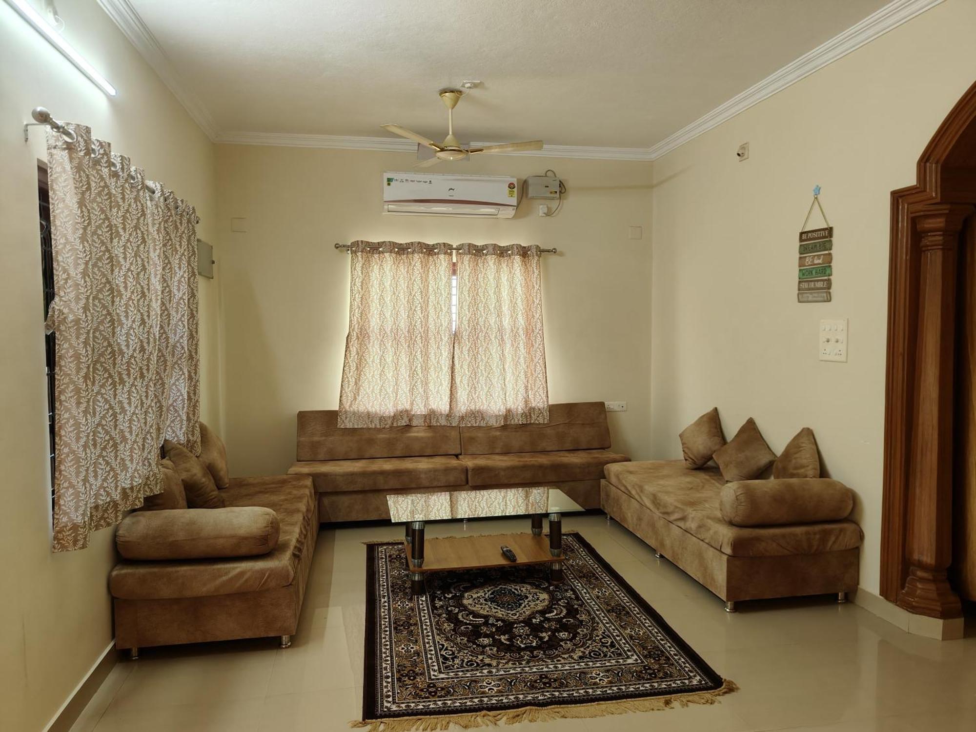 Sharvari Home Stay อูดุปปี ภายนอก รูปภาพ